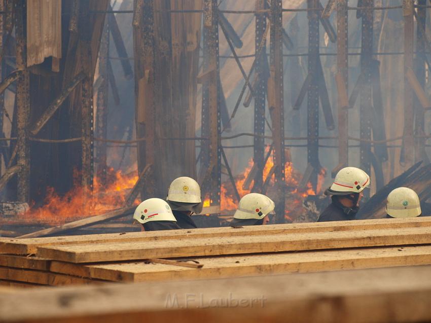 Grossbrand Holzlager Siegburg Industriestr P376.JPG